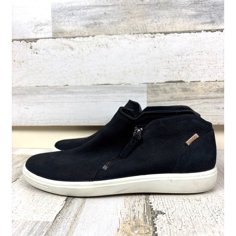 ECCO Womens 11 Black Suede Soft 7 Nubuck Low-Zip Sneaker Booties Casual Shoe